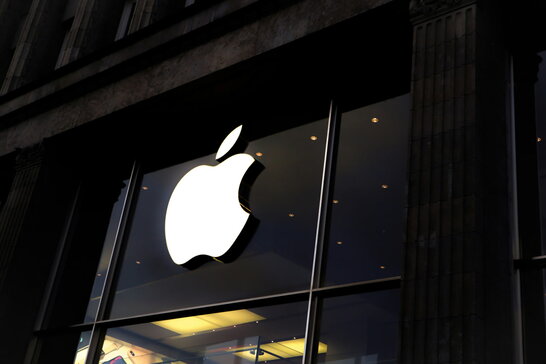 Фото до матеріалу: Apple показала рекордний дохід: iPhone приніс 57 млрд доларів попри проблеми з чипами