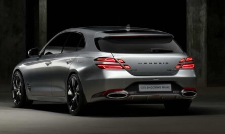 Фото до матеріалу: Aston Martin готує потужнішу версію Vanquish з вісьмома вихлопними трубами