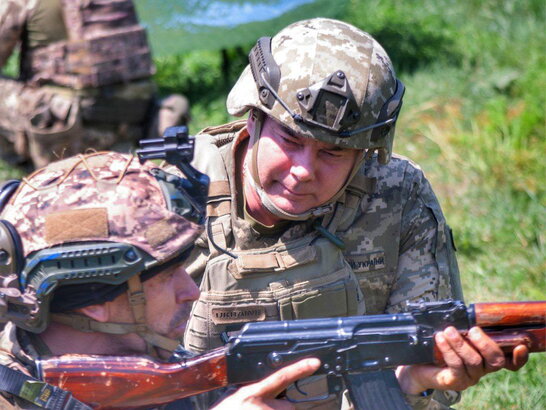 Фото до матеріалу: Головнокомандувач Сирський затвердив обов'язкову ротацію військових на передовій