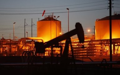 Фото до матеріалу: Іран скорочує видобуток нафти через морську блокаду США: головні тези