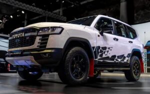Фото до матеріалу: Subaru Ascent випередив усі електромобілі бренду: що це означає для ринку