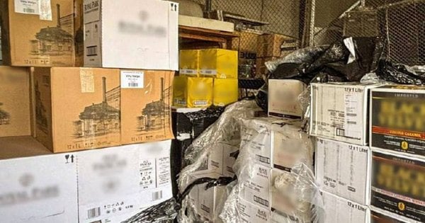 Фото до матеріалу: Дипломатичний вантаж чи контрабанда: правоохоронці викрили схему ввезення алкоголю на 4 млн грн