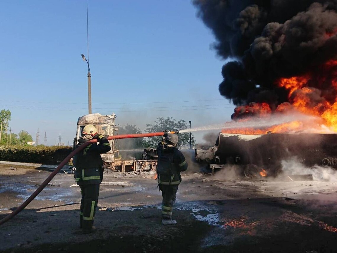 Фото до матеріалу: Окупанти обстріляли три райони Дніпропетровщини: 8 загиблих, 11 поранених