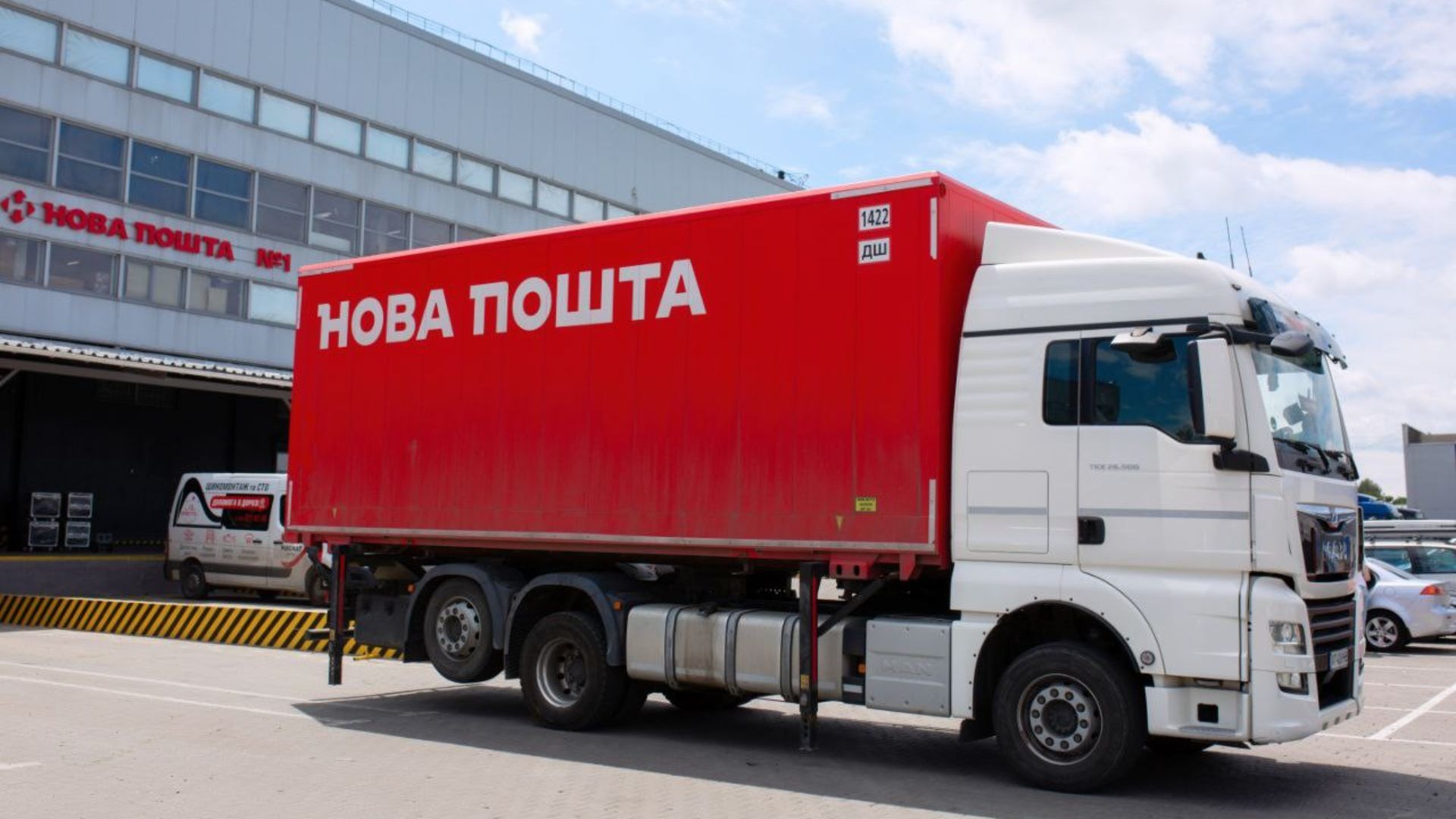 Фото до матеріалу: ЄС не евакуюватиме дипломатів з Києва попри погрози РФ 9 травня