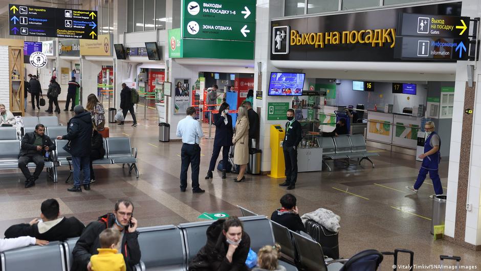Фото до матеріалу: Масштабна атака дронів на Півдні РФ: понад 10 аеропортів зупинили роботу, тисячі пасажирів застрягли