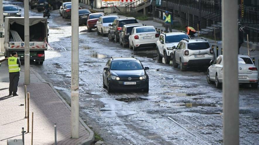 Фото до матеріалу: Ремонт вулиці Залізничної у Львові зупинено: забудовник «Ірокс» ігнорує умови угоди