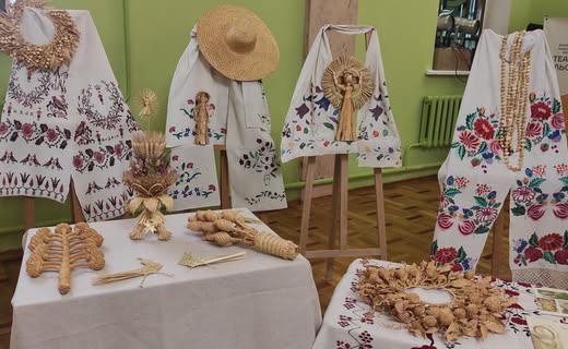 Фото до матеріалу: Майстриня з Турійська відроджує давнє мистецтво плетіння соломою