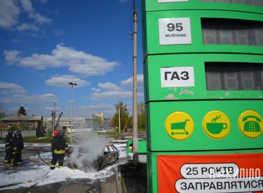 Фото до матеріалу: Росіяни вдарили БПЛА по хлібному фургону: двоє чоловіків постраждали в Чугуївському районі
