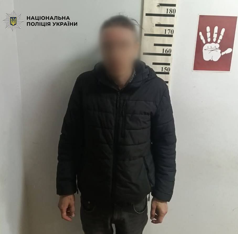 Фото до матеріалу: У Києві затримали чоловіка, який розбещував 9-річну дівчинку