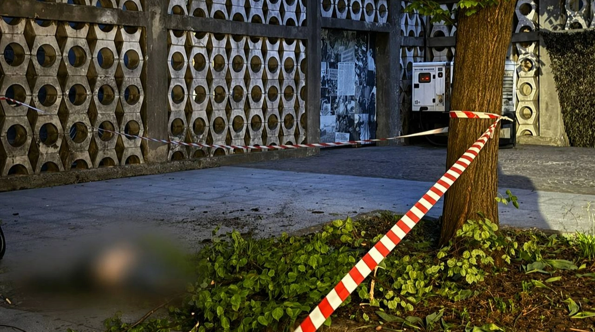 Фото до матеріалу: Трагедія на Ратуші: з оглядового майданчика впав громадянин Австралії