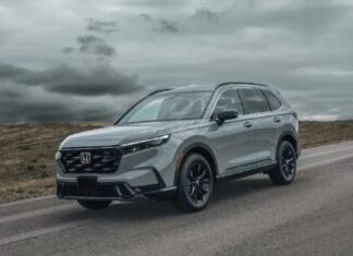 Фото до матеріалу: Mercedes-Benz розпродає останні EQE в Україні зі знижками до 30%