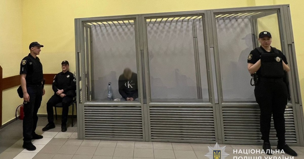 Фото до матеріалу: У Львові затримали чоловіка, який погрожував ножем 13-річній дівчині під час втечі від ТЦК