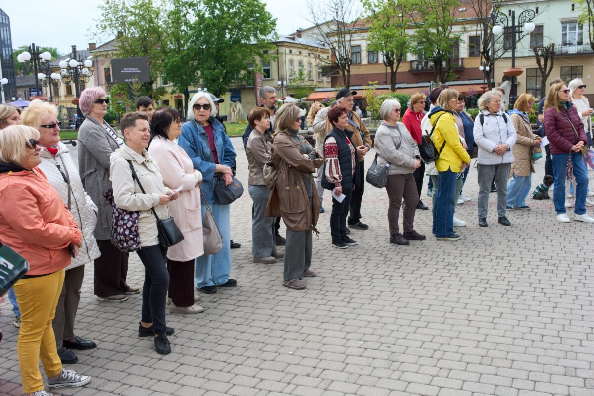 Фото до матеріалу: У Івано-Франківську розпочали сезон безкоштовних літніх екскурсій
