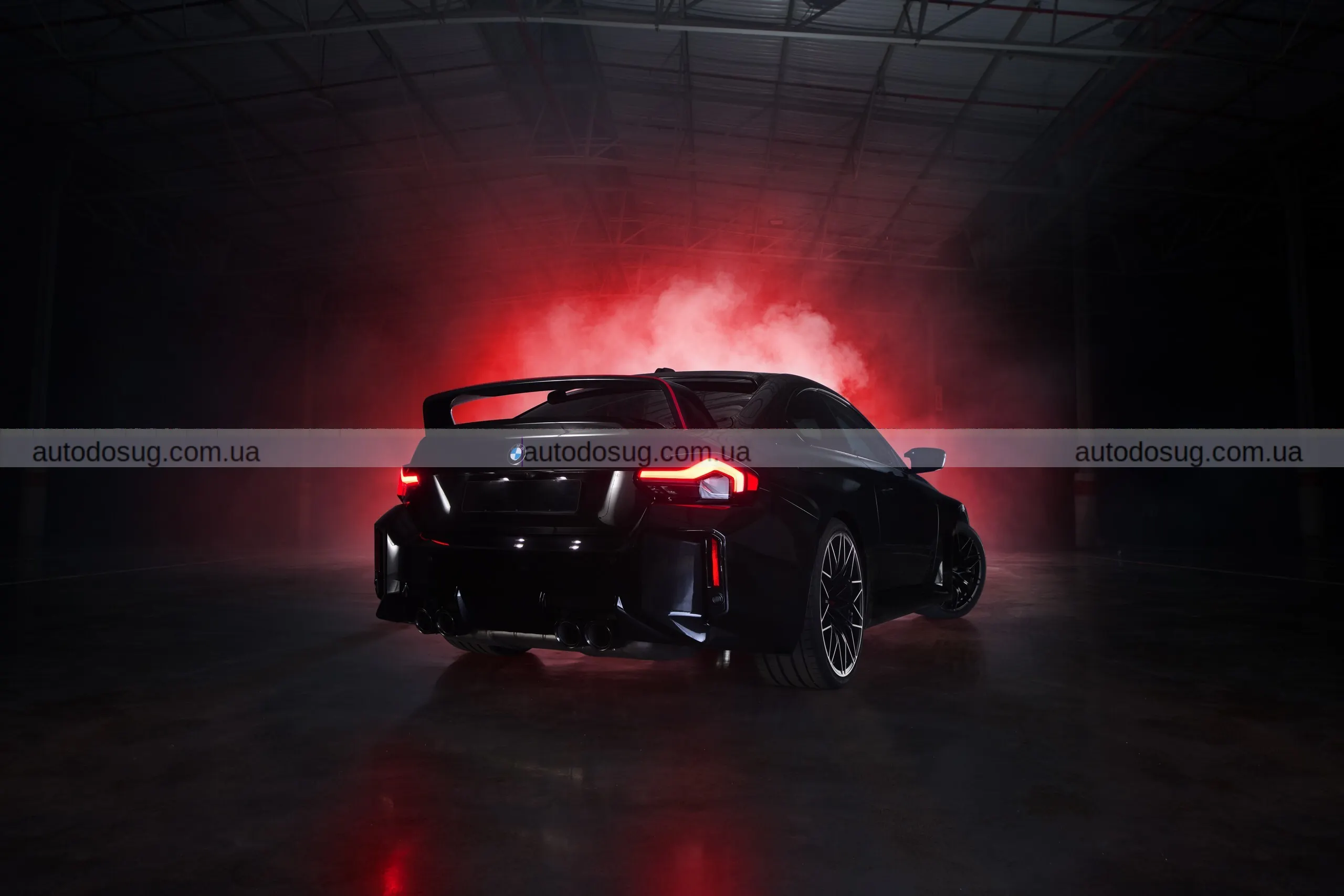 Фото до матеріалу: BMW представила в Південній Африці обмежену серію M2 та унікальних мотоциклів