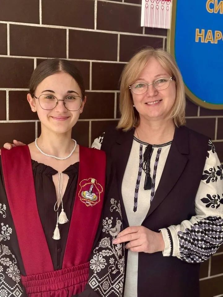 Фото до матеріалу: Співуча зірок: історія Софії Губи з Макіївки, яка виграла олімпіаду в Івано-Франківську
