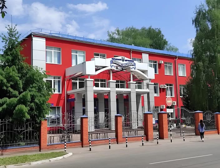 Фото до матеріалу: Черкаський бізнес-коледж здобув друге місце в національному рейтингу освітніх закладів