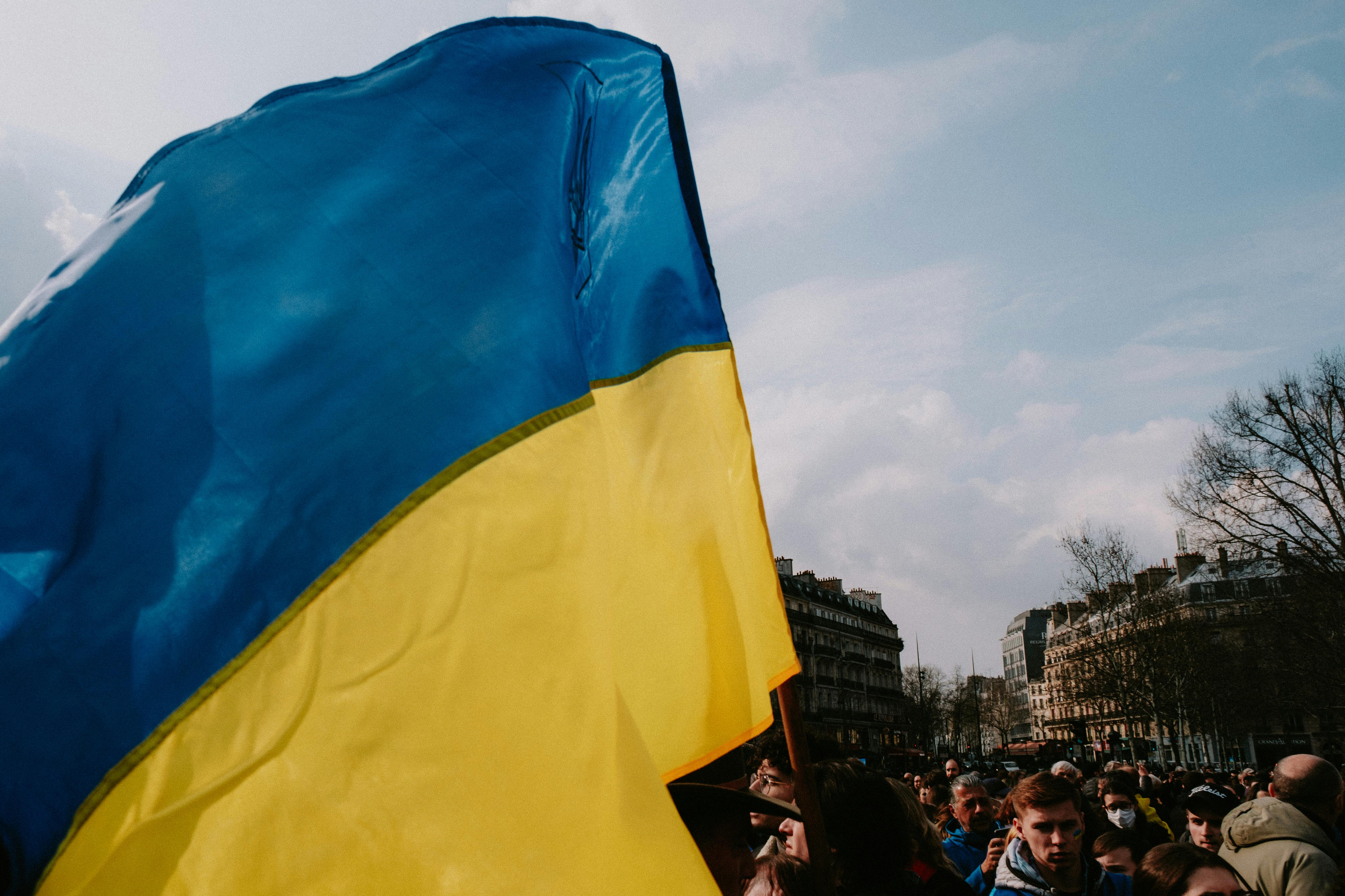 Фото до матеріалу: Правильне мовлення: чому фраза «я вибачаюся» є помилкою