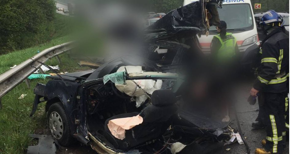 Фото до матеріалу: Смертельна ДТП на об'їзньому Львова в районі Малої Швейцарії: дві смуги руху перекриті