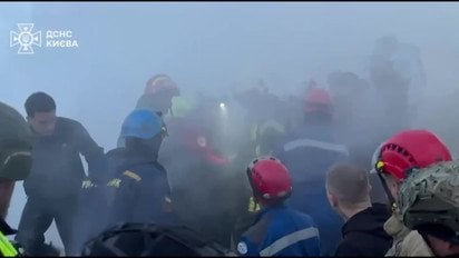 Фото до матеріалу: Зеленський про масований удар РФ по Києву: зруйновано дев'ятиповерхівку, загинула людина