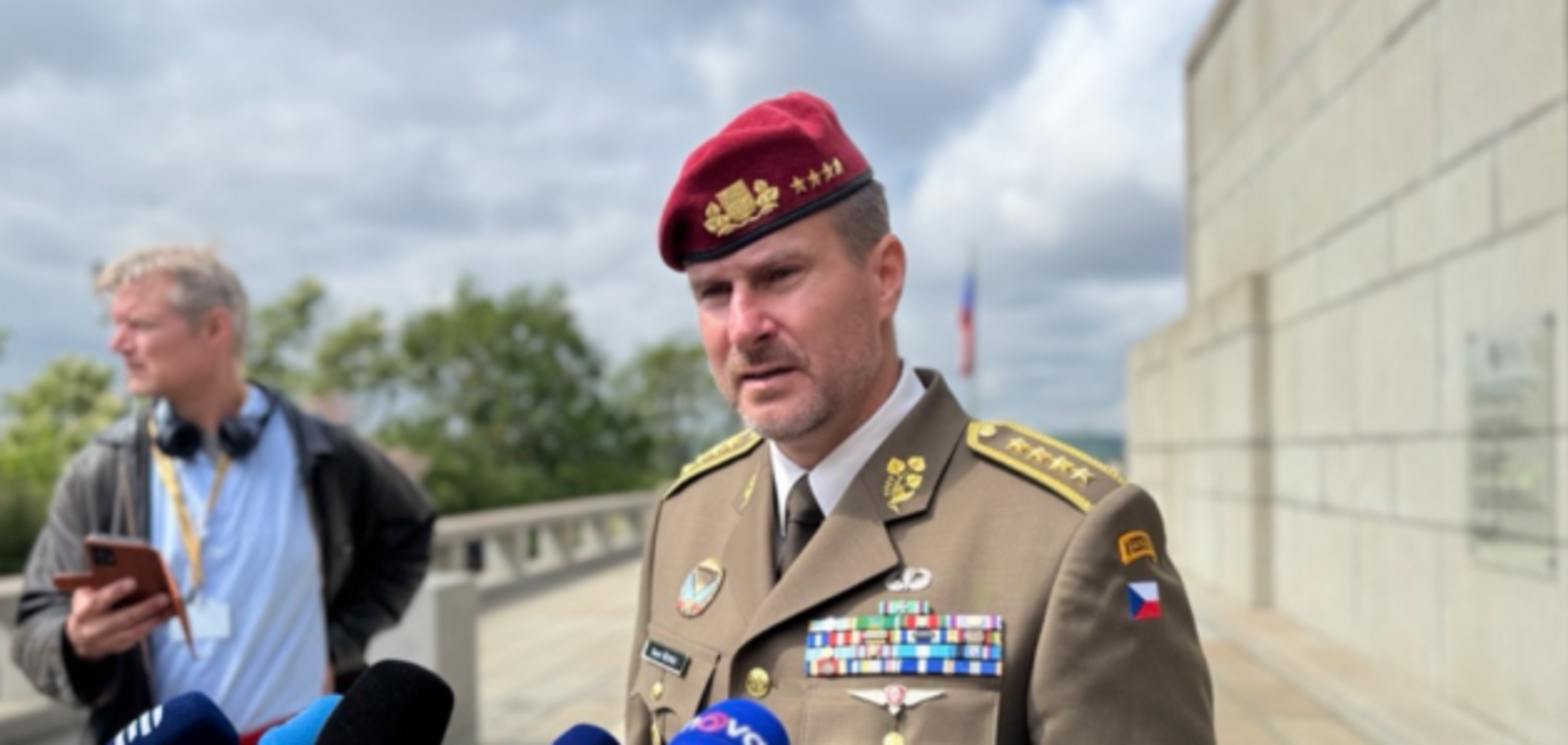 Фото до матеріалу: Чеський генерал назвав Росію головною загрозою: чому слідкують за парадом у Москві