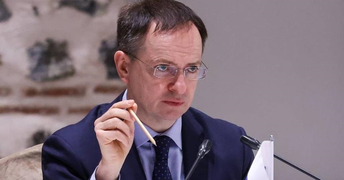 Фото до матеріалу: Київський суд заочно засудив Мединського до 10 років за пропаганду війни в підручнику