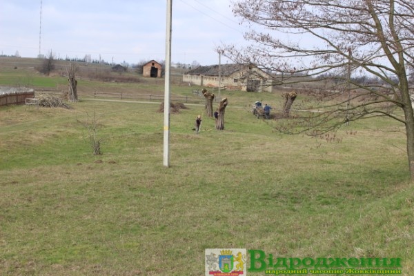 Фото до матеріалу: На Жовківщині стартував місячник благоустрою перед Великоднем