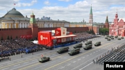 Фото до матеріалу: Чому парад 9 травня в Москві став без техніки: чи слабшає Путін?