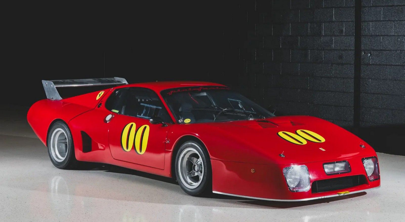 Фото до матеріалу: Рідкісна Ferrari 512 BB/LM 1979 року виставлена на аукціон за 3,5 мільйона доларів
