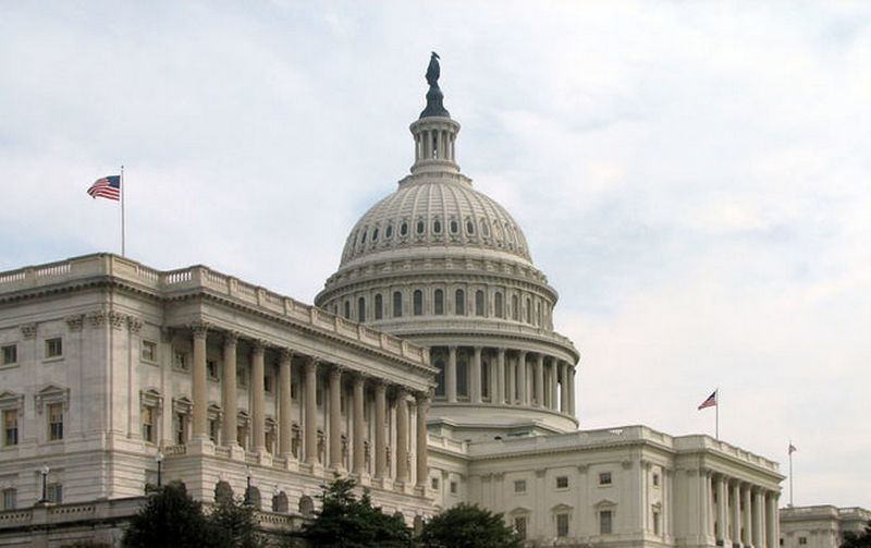 Фото до матеріалу: У Конгресі США розблокували допомогу Україні: резолюція про лендліз отримала 218 голосів