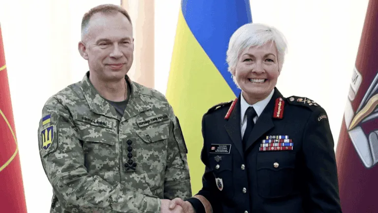 Фото до матеріалу: Сирський заявив про дефіцит ракет у РФ для протидії українським дронам
