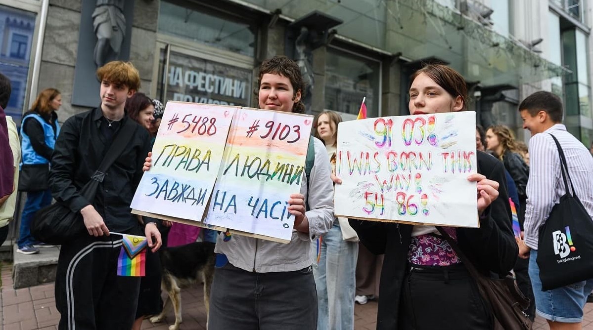 Фото до матеріалу: Дискримінація квір-людей на ринку праці: історії звільнень, цькування та мовчання керівників