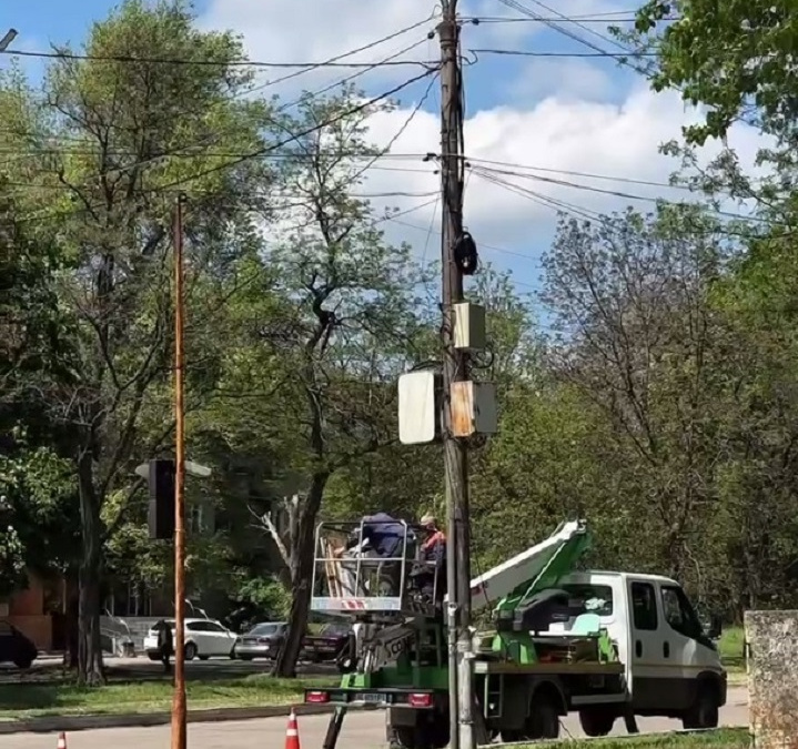 Фото до матеріалу: Жовті Води отримали автономне сонячне освітлення від німецьких партнерів