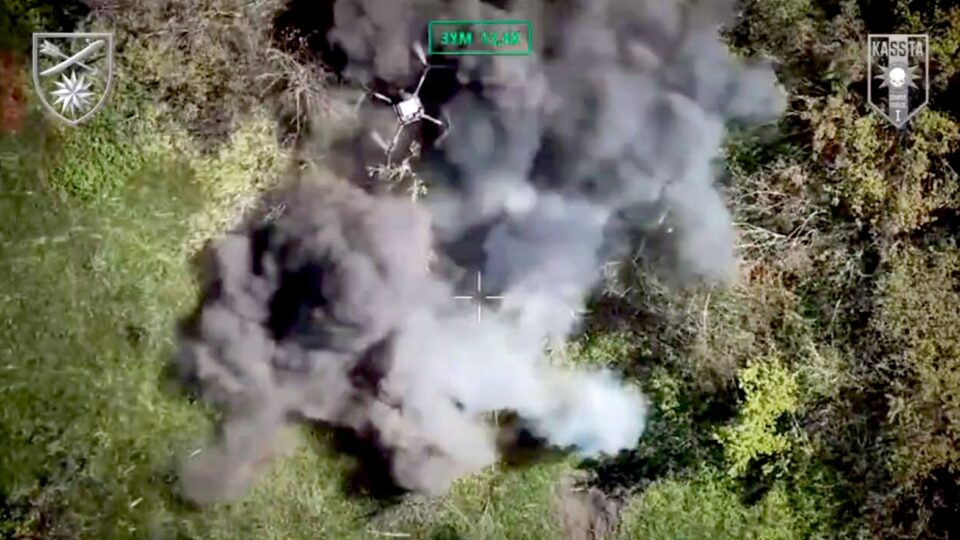 Фото до матеріалу: Пілоти 66 ОМБр знищили корейську РСЗВ Type-75 на Лиманському напрямку