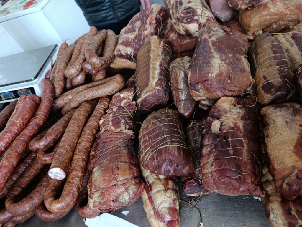 Фото до матеріалу: Ціни на продукти на Закарпатті: скільки коштує підготовка до Великодня