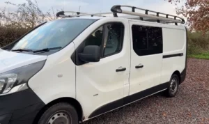 Фото до матеріалу: 23-річний Honda CR-V перетворили на кемпер для душевного відпочинку