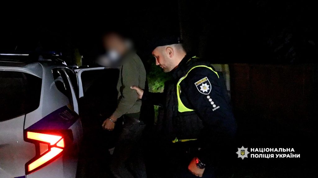 Фото до матеріалу: У Колінківцях свекор і його син закопали тіло жінки на городі
