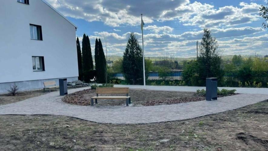 Фото до матеріалу: У Лисиничах облаштовують меморіальний простір на честь загиблих захисників