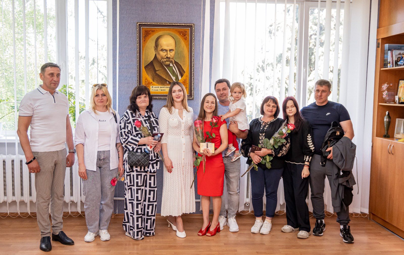 Фото до матеріалу: 12 черкаських матерів отримали звання «Мати-героїня» напередодні свята