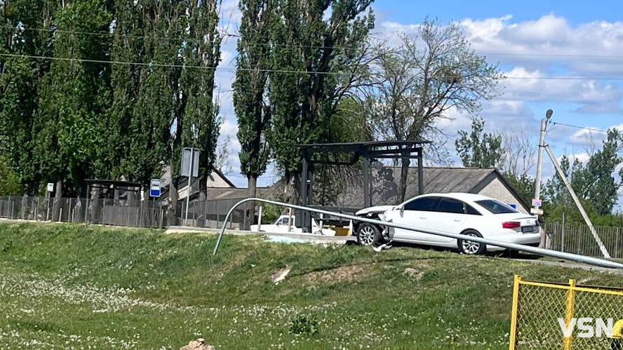 Фото до матеріалу: У Львові на вулиці Кавалерідзе чоловік захопив дитину в заручниці: поліція та ТЦК звільнили дівчинку