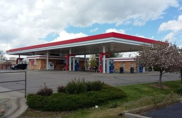 Фото до матеріалу: Ціни на бензин у США сягнули чотирирічного максимуму: що це означає для українців