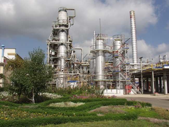 Фото до матеріалу: Калуш б'є на сполох: криза на «Карпатнафтохімі» може призвести до техногенної катастрофи
