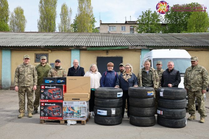 Фото до матеріалу: Освітяни Черкас відправили гуманітарну допомогу на Харківщину