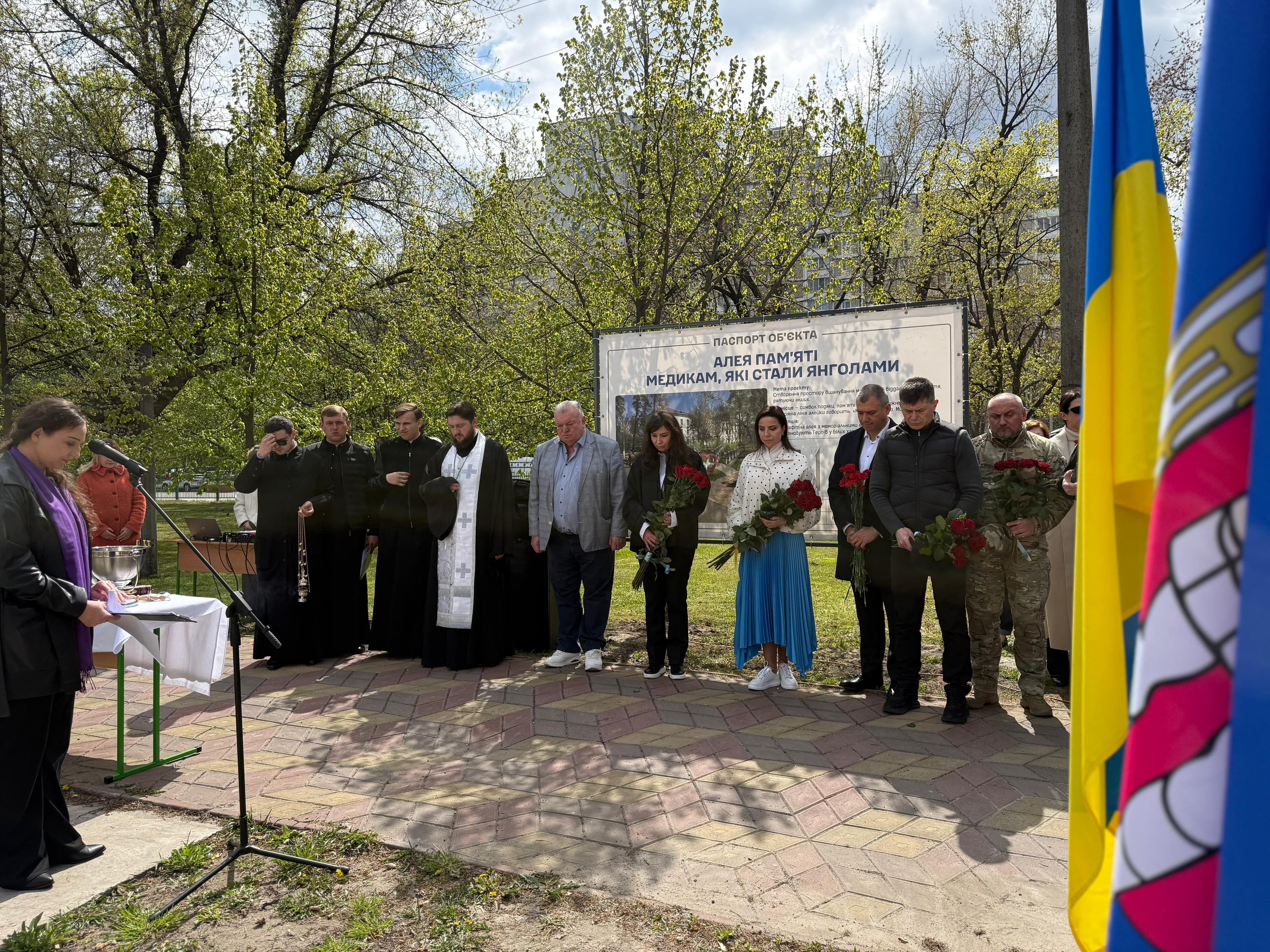 Фото до матеріалу: У Києві на вихідних змінять маршрути автобусів та тролейбусів через ярмарки