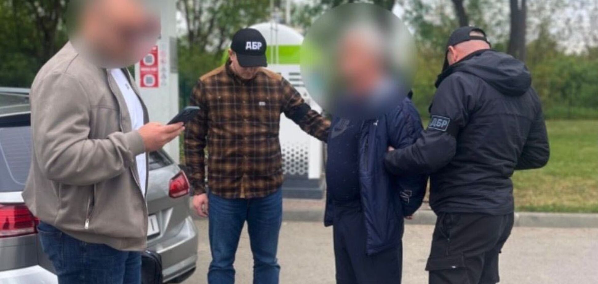 Фото до матеріалу: Адвокат вимагав у клієнтів 18 тисяч євро за «зв'язки» з прокурором на Прикарпатті