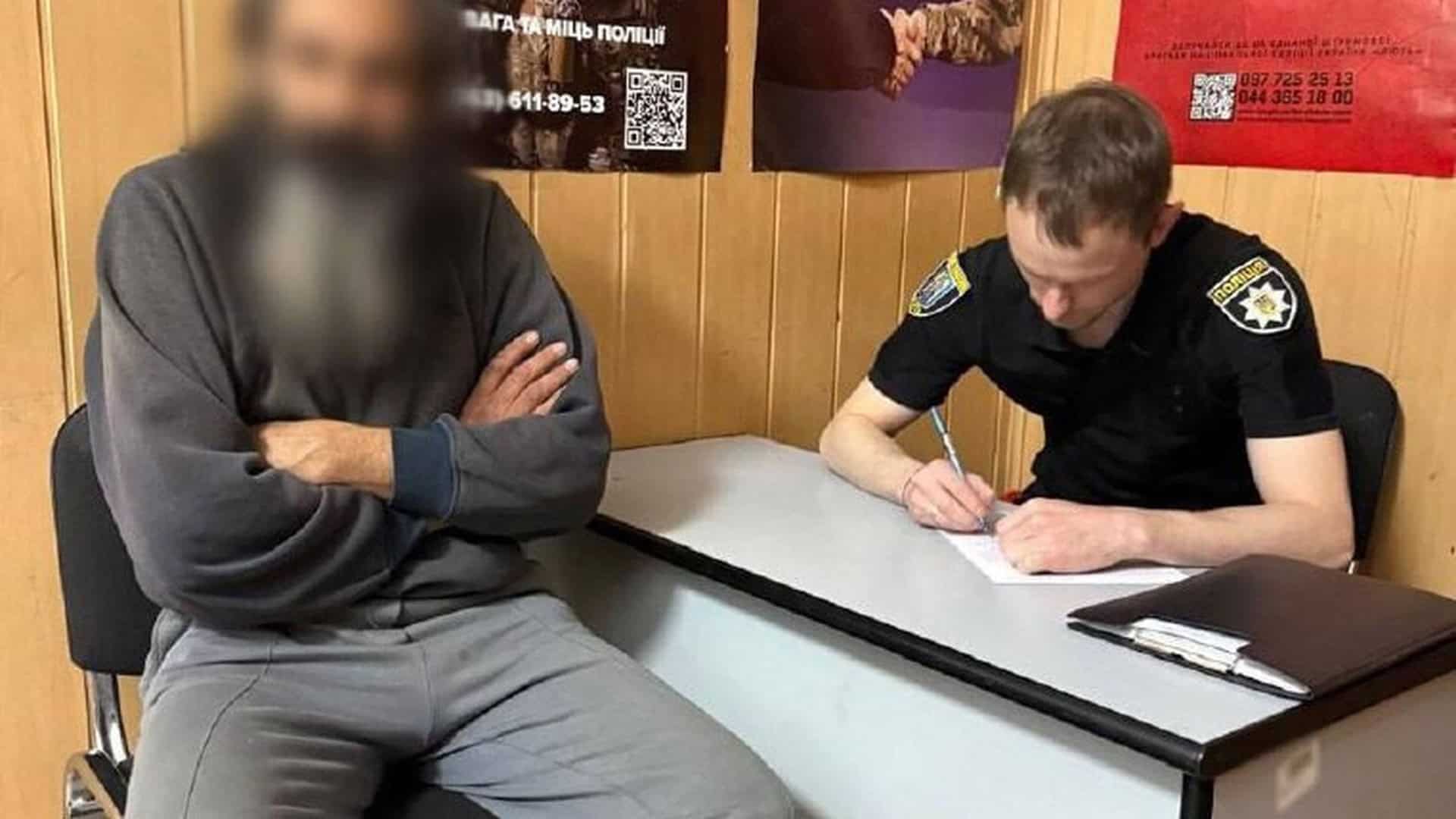 Фото до матеріалу: Чоловіка затримали на Хрещатику за дрібне хуліганство
