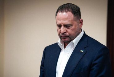 Фото до матеріалу: Усик проти Верховена: де, коли і як дивитися бій чемпіона світу в Гізі