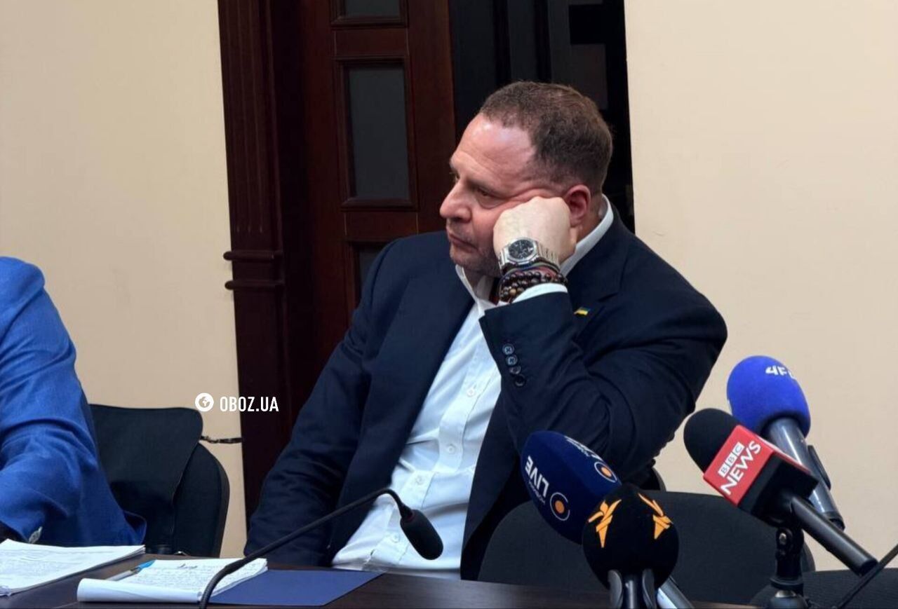 Фото до матеріалу: ВАКС відправив Єрмака під варту з можливістю внесення застави у 140 млн грн: кошти вже почали вносити