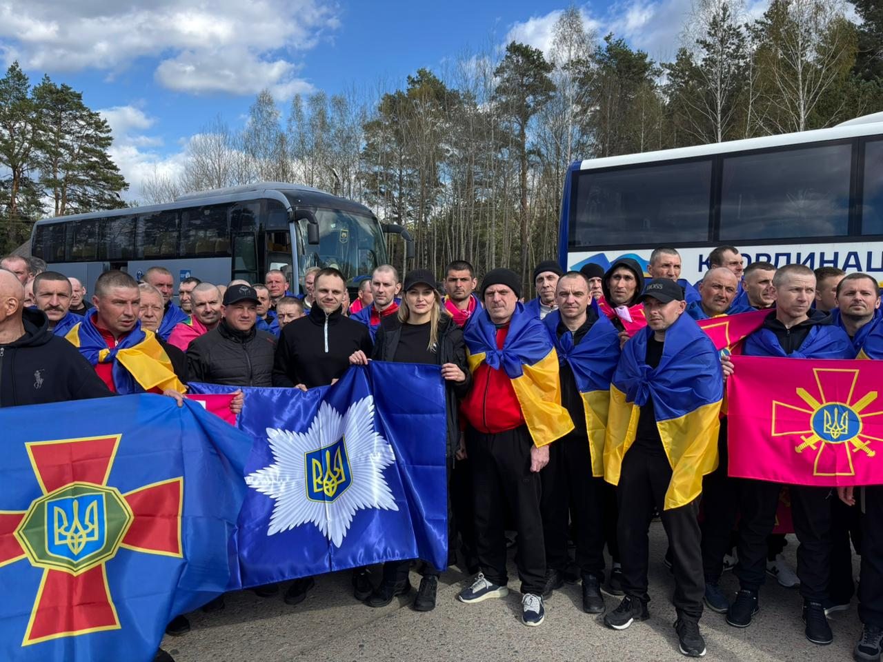Фото до матеріалу: Додому повернулися 15 військових з Вінниччини з російського полону