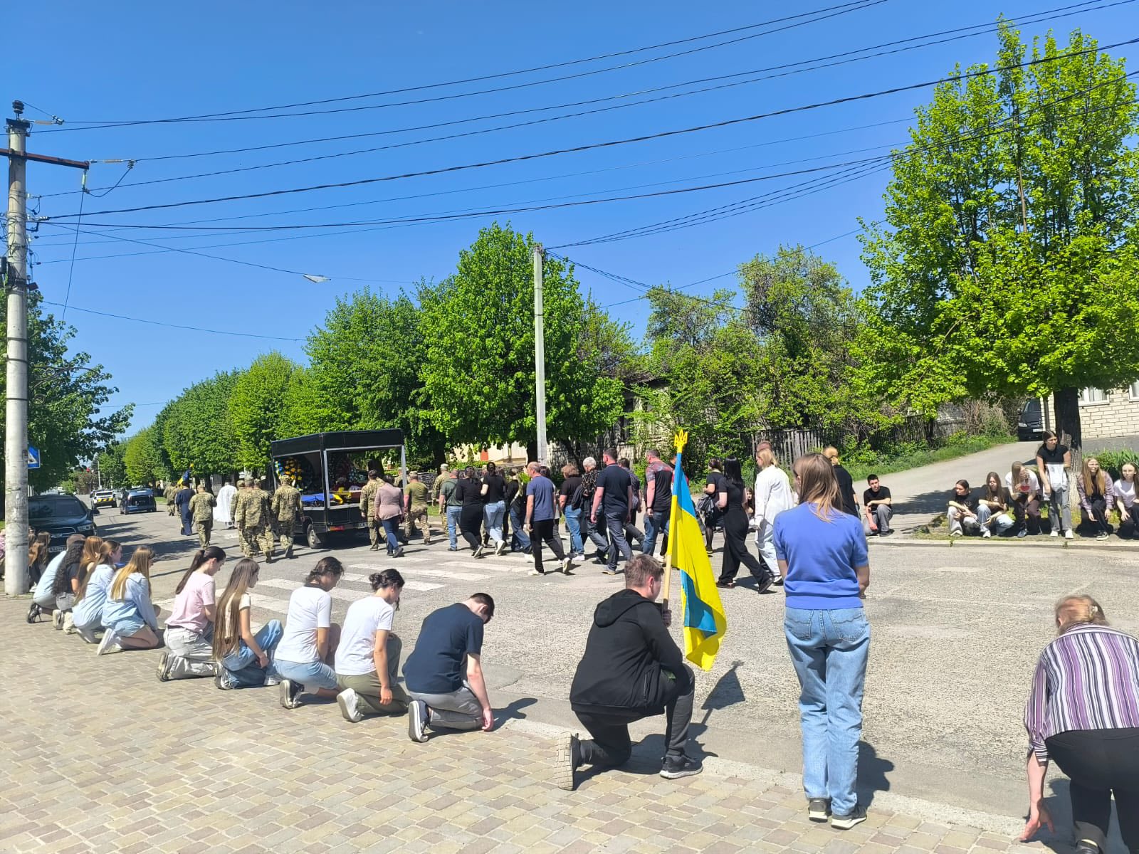 Фото до матеріалу: На Корсунщині попрощалися з 25-річним захисником Романом Годуновим