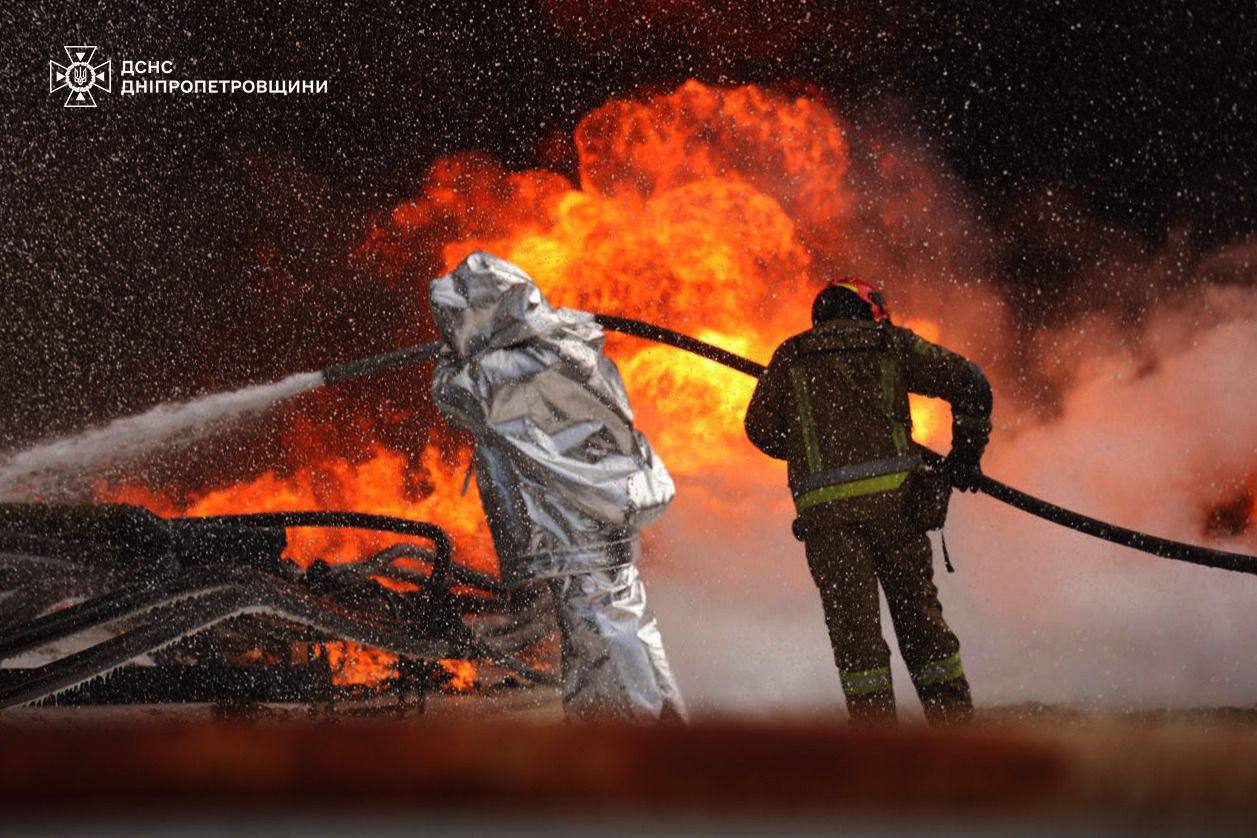 Фото до матеріалу: Зеленський попередив про нові хвилі дронів: Росія ударами проти залізниці та міст